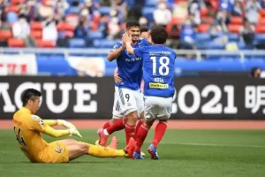 日职联：横滨FCVS柏太阳神比分预测、胜负预测深度解析球队实力